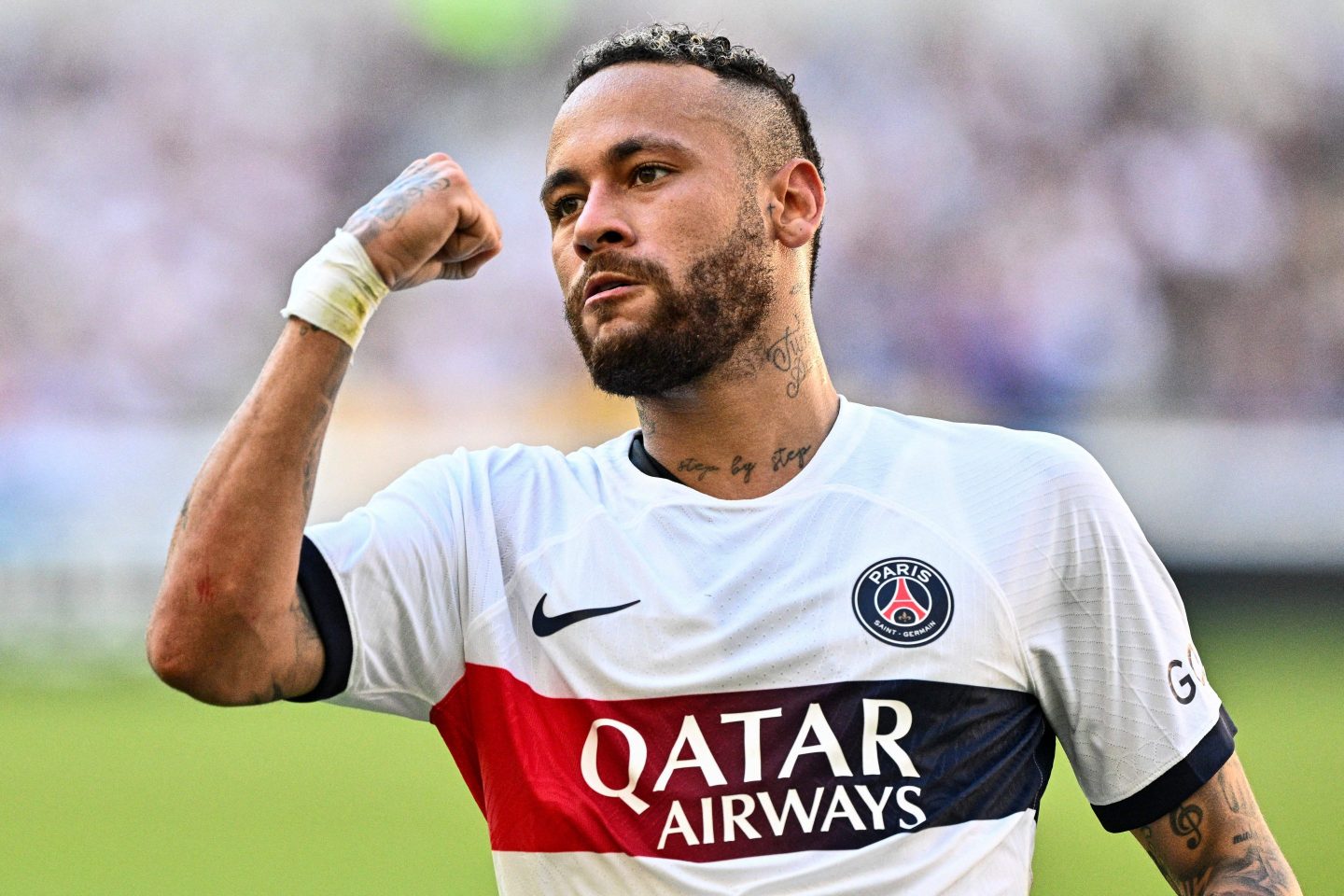 Neymar assina com o clube de futebol saudita Al-Hilal FC