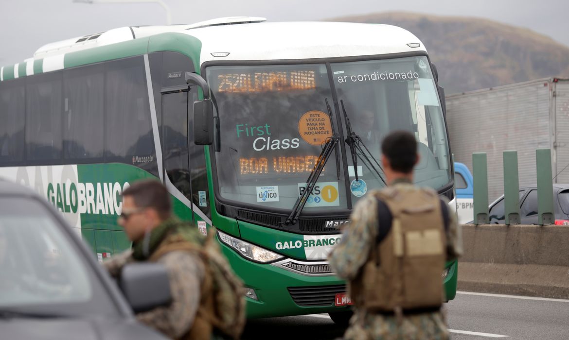 Plataforma de empresas de ônibus denuncia vandalismo no Rio