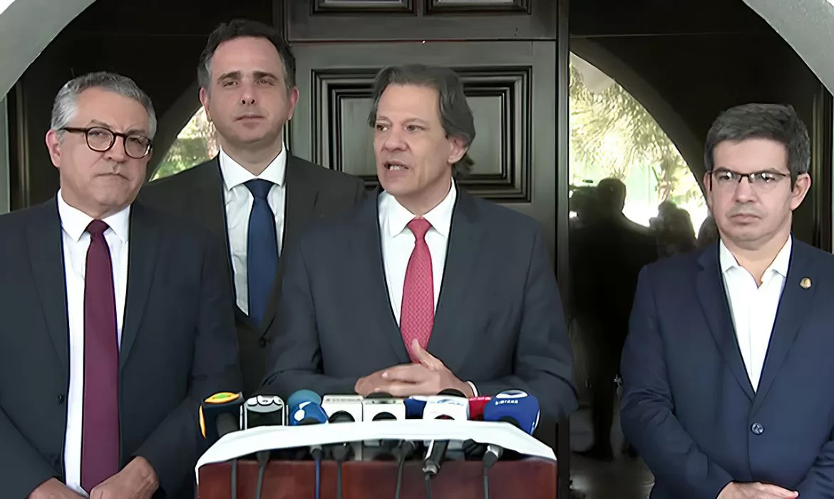 Haddad quer enviar projeto da dívida dos estados após voltar dos EUA