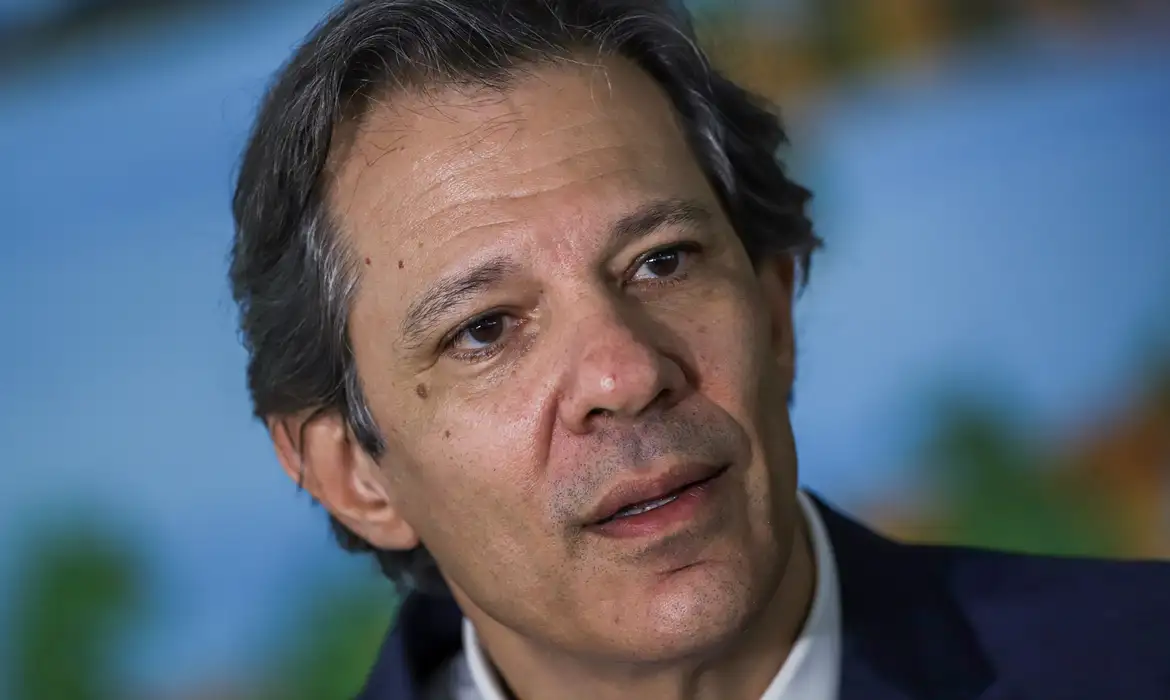 Audiência de Haddad com papa Francisco é adiada para quinta-feira